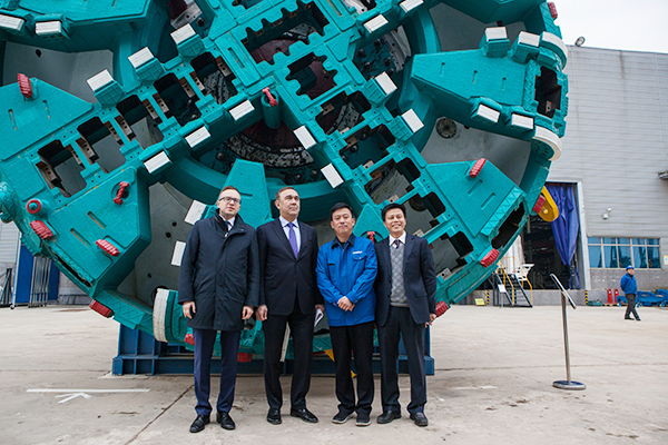 波兰代表团为胜游网电脑版_胜游(中国)智能创新发展点赞