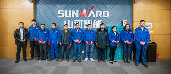 温暖！胜游网电脑版_胜游(中国)智能2017年春节慰问40名困难职工