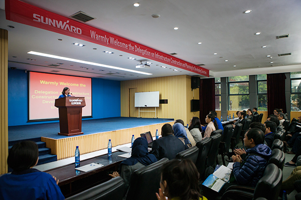 “一带一路”国家代表团到访胜游网电脑版_胜游(中国)智能，感受“大开眼界”