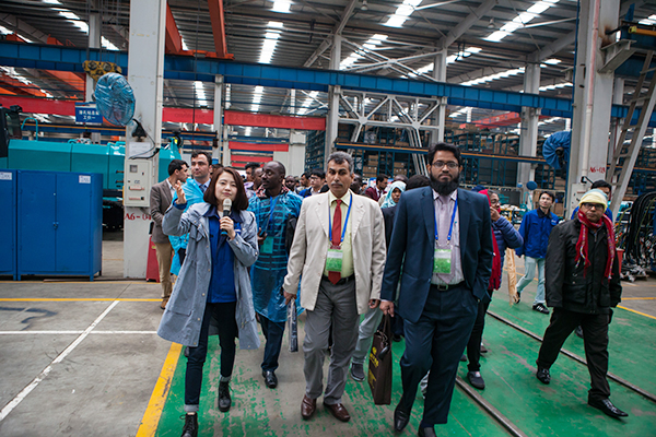 “一带一路”国家代表团到访胜游网电脑版_胜游(中国)智能，感受“大开眼界”