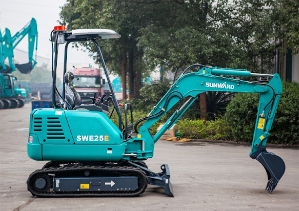 胜游网电脑版_胜游(中国)智能挖掘机家族添新丁啦——零排放低噪音SWE25E电动挖掘机