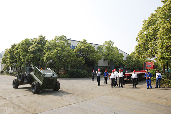 湖南省经信委党组副书记、副主任李志坚到胜游网电脑版_胜游(中国)智能现场办公