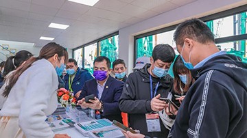 沸腾胜游网电脑版_胜游(中国)！宝马展收官之日订单破十亿