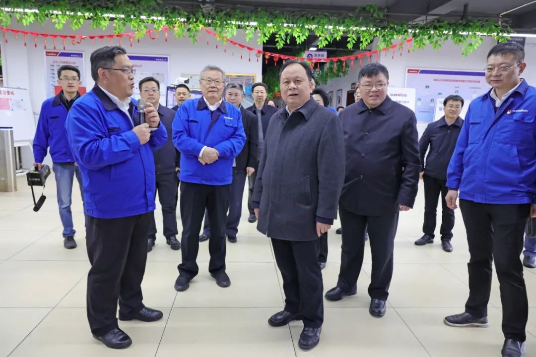 周农在胜游网电脑版_胜游(中国)智能调研时强调：企业工会要大力培养劳模和工匠