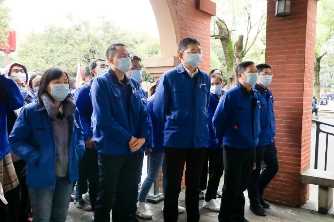 觅红色历史 践初心使命——胜游网电脑版_胜游(中国)智能全体党员赴长沙党史馆开展主题党日活动