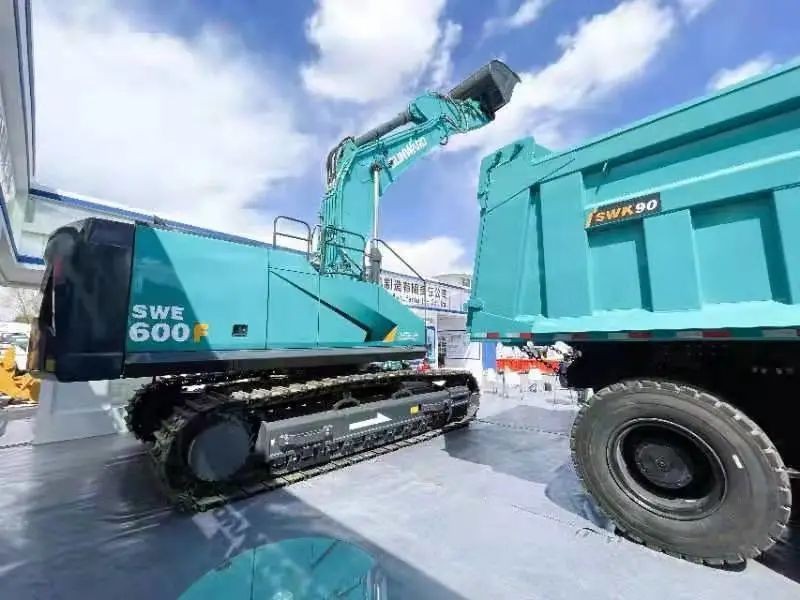 胜游网电脑版_胜游(中国)智能绿巨人闪亮登场鄂尔多斯国际煤博会