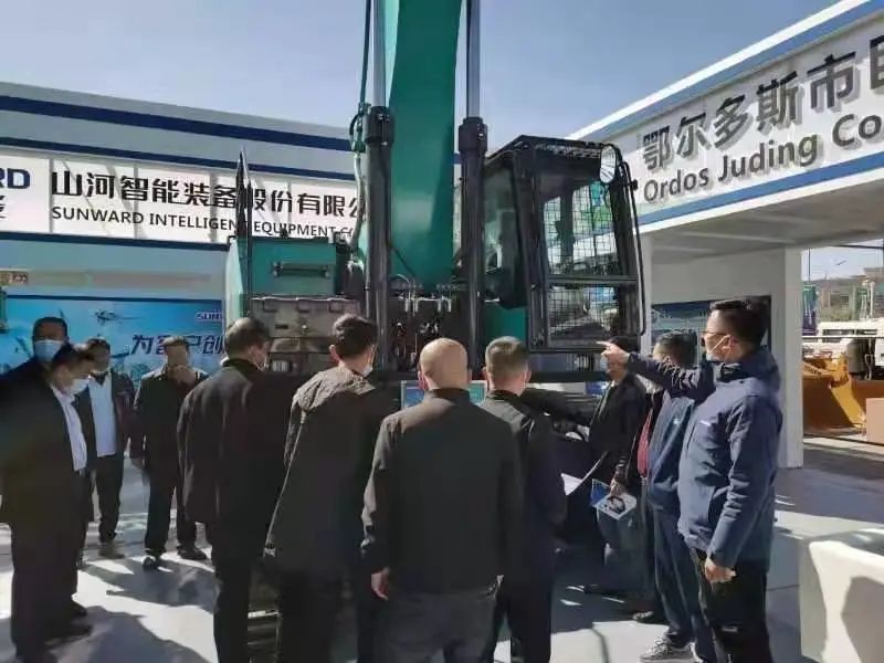 胜游网电脑版_胜游(中国)智能绿巨人闪亮登场鄂尔多斯国际煤博会