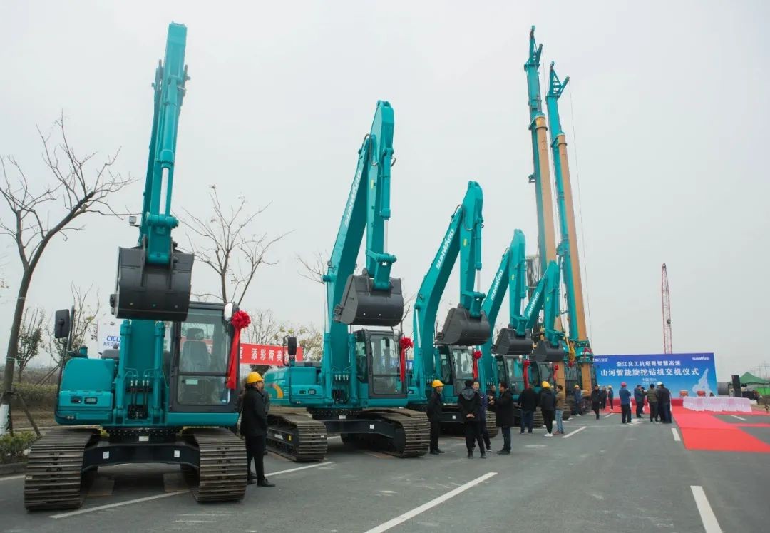 胜游网电脑版_胜游(中国)智能旋挖钻机全面参建中国首条智慧高速公路