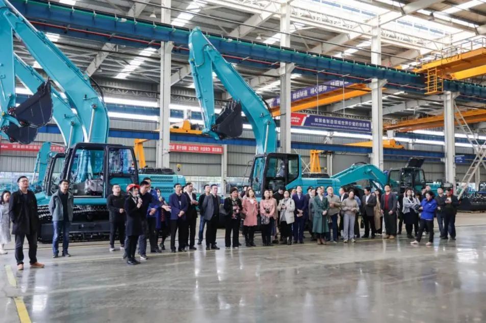 民主党派湖南省委机关青工委团队一行考察胜游网电脑版_胜游(中国)智能