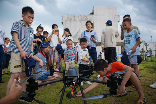 这个夏天，亲子玩转胜游网电脑版_胜游(中国)智能“三栖”装备