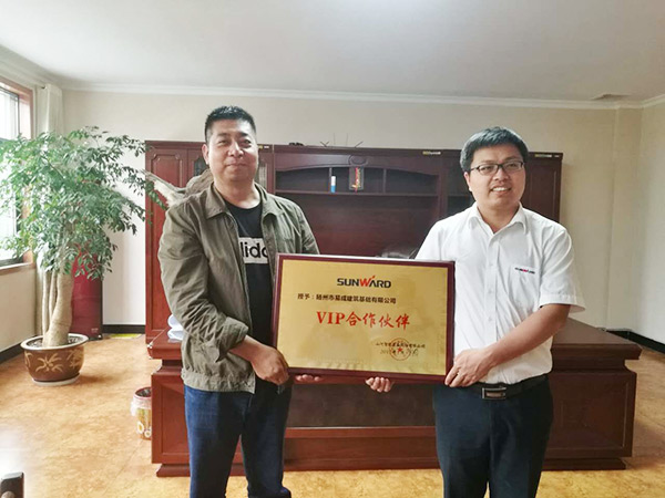 8年购买12台！胜游网电脑版_胜游(中国)智能旋挖钻陪他走向全国