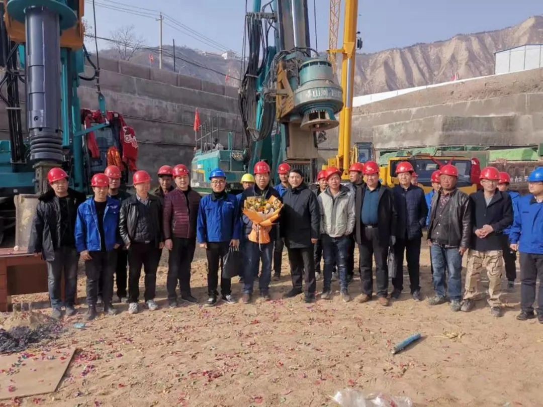 金戈铁马工程路 风雨无阻选胜游网电脑版_胜游(中国)