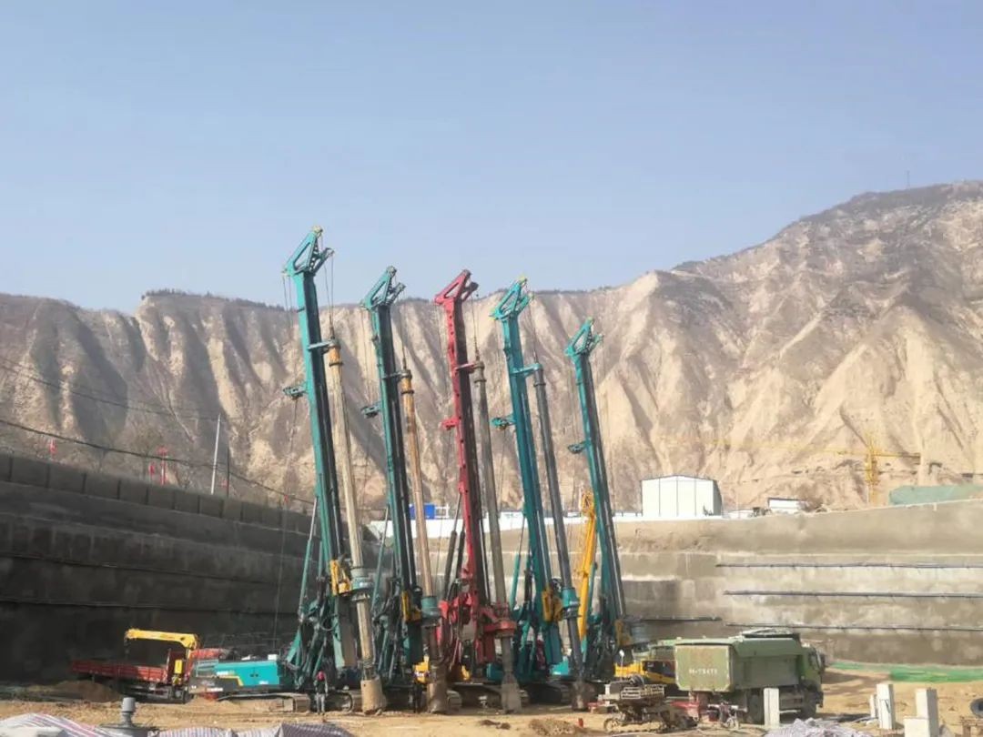 金戈铁马工程路 风雨无阻选胜游网电脑版_胜游(中国)