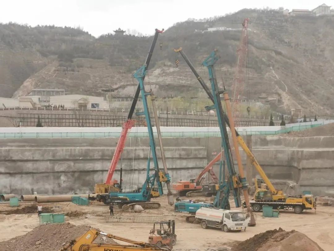 金戈铁马工程路 风雨无阻选胜游网电脑版_胜游(中国)