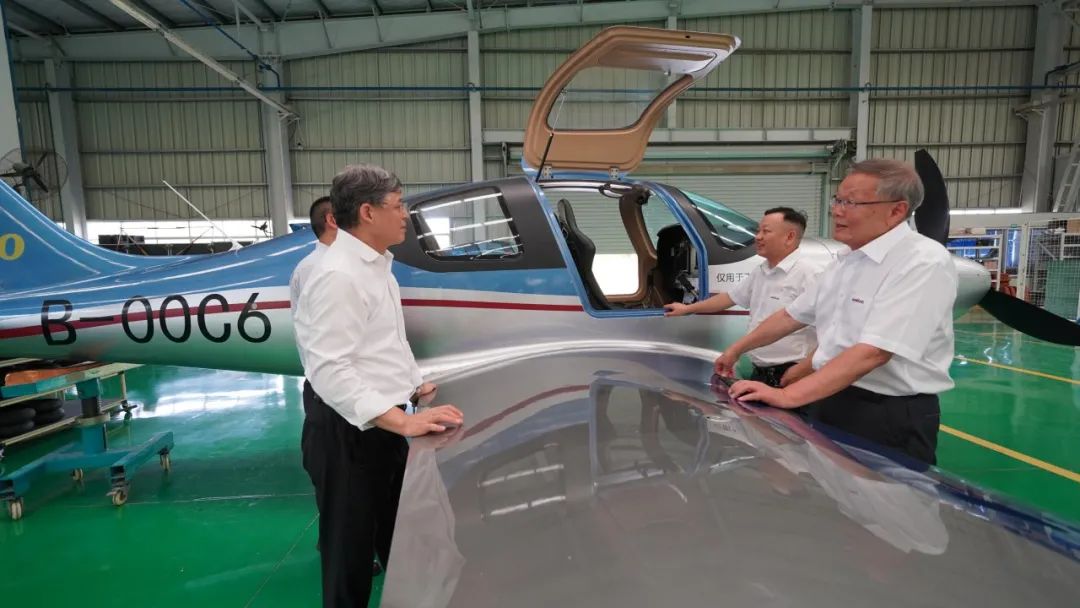 中国民用航空局总工程师殷时军率队考察调研胜游网电脑版_胜游(中国)科技