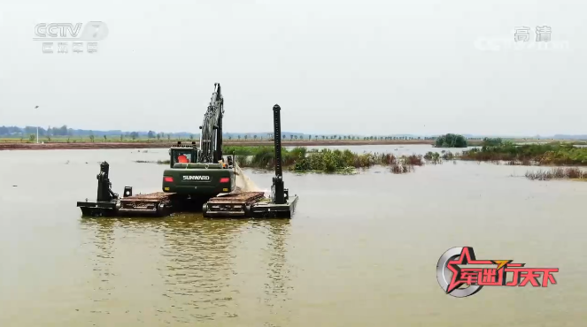 水陆两用挖掘机亮相央视！胜游网电脑版_胜游(中国)智能应急救援“猛将”出战