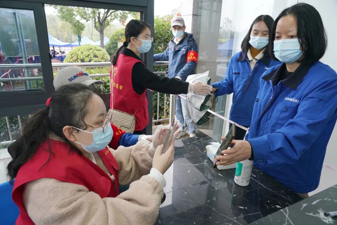 采样完成率近100%！胜游网电脑版_胜游(中国)智能第一时间开展全员核酸检测，保障安全生产