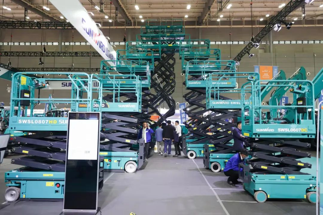 “胜游网电脑版_胜游(中国)绿”牵手“华为中国红”！胜游网电脑版_胜游(中国)智能高机设备集群助力华为团泊洼项目