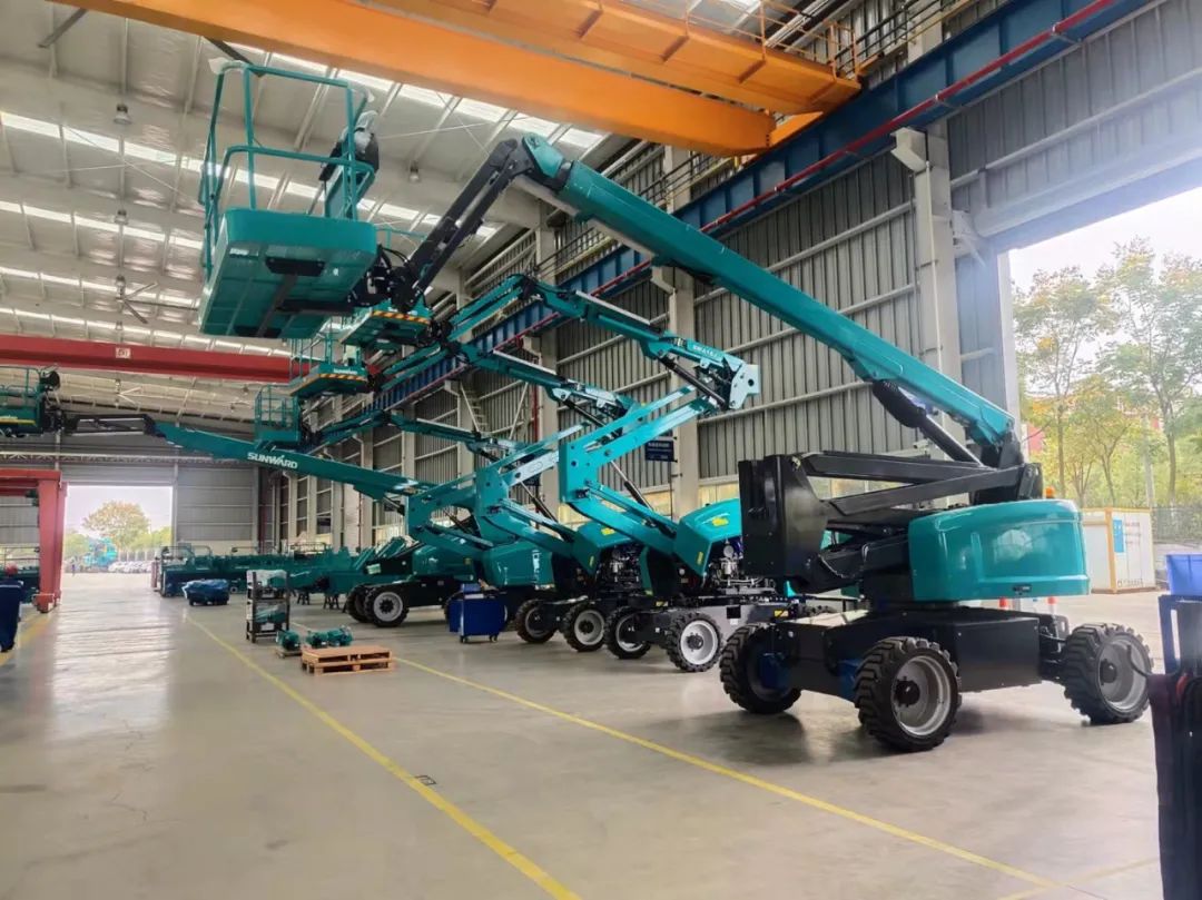 同级别作业高度最高！胜游网电脑版_胜游(中国)智能首款自主研发电动臂式高空作业平台下线