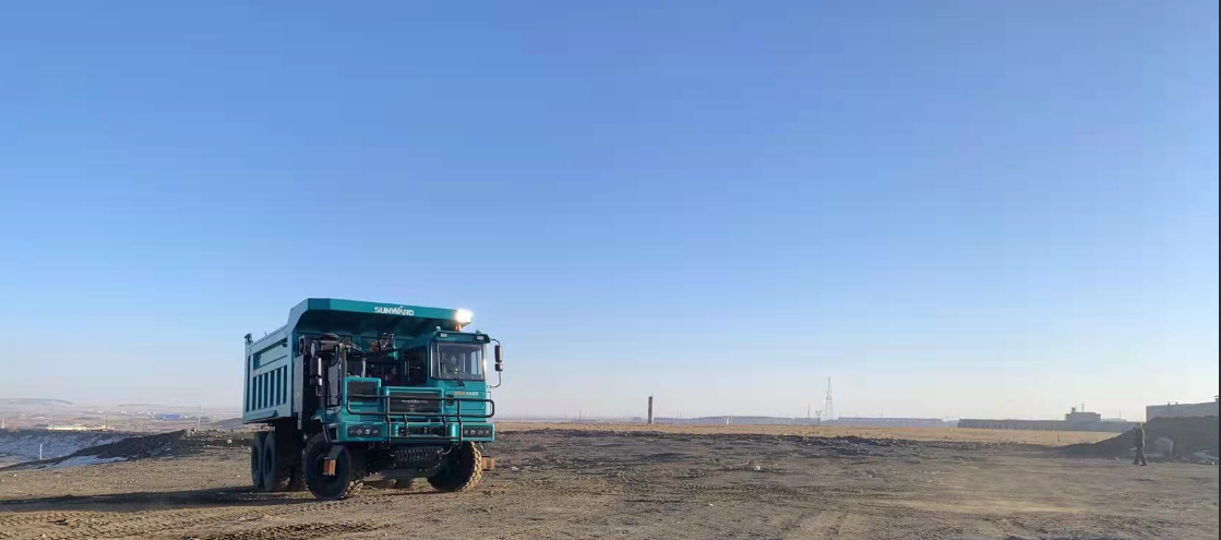 新能源，长续航！胜游网电脑版_胜游(中国)智能首台LNG增程式宽体矿卡下线交付