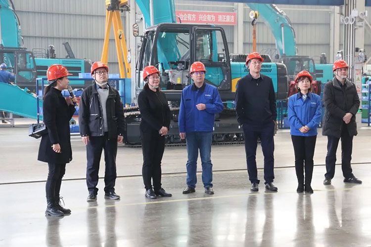 中国上市公司协会党委委员、副秘书长刘翠兰一行调研胜游网电脑版_胜游(中国)智能