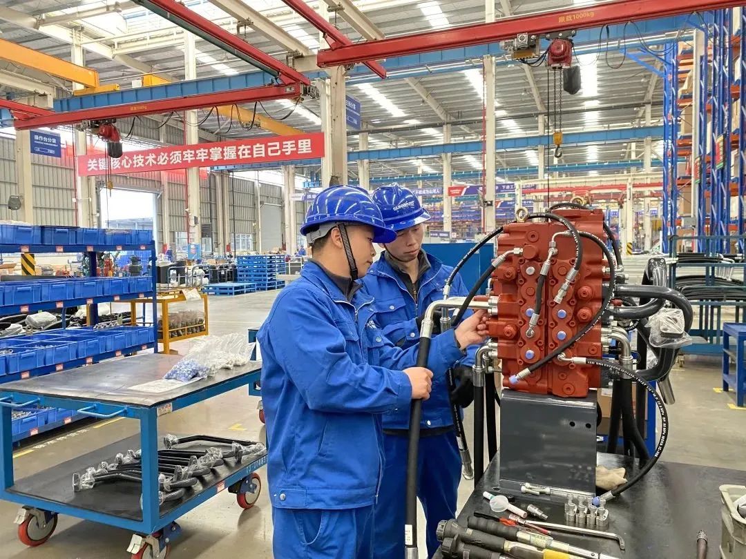 《湖南教育》：探索18年，胜游网电脑版_胜游(中国)智能找到校企合作共赢的答案