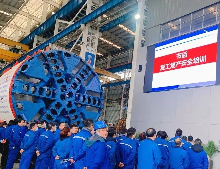 直击生产一线！中铁胜游网电脑版_胜游(中国)复工复产忙