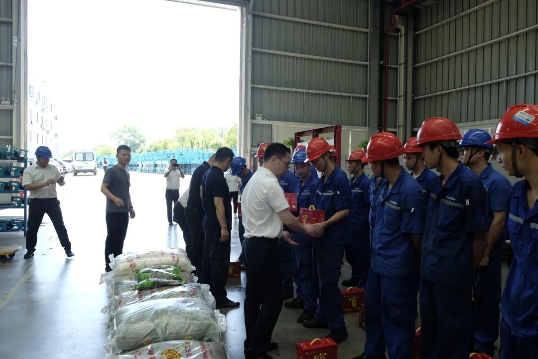 长沙市总工会慰问胜游网电脑版_胜游(中国)智能一线员工