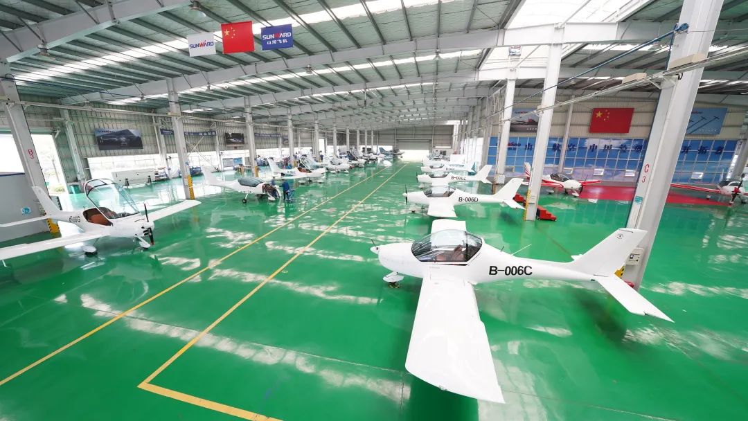 23个月交付100架!胜游网电脑版_胜游(中国)航空第 199、200 架阿若拉飞机顺利下线交付