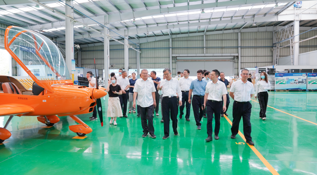 湖南省委常委、常务副省长李殿勋一行考察调研胜游网电脑版_胜游(中国)科技