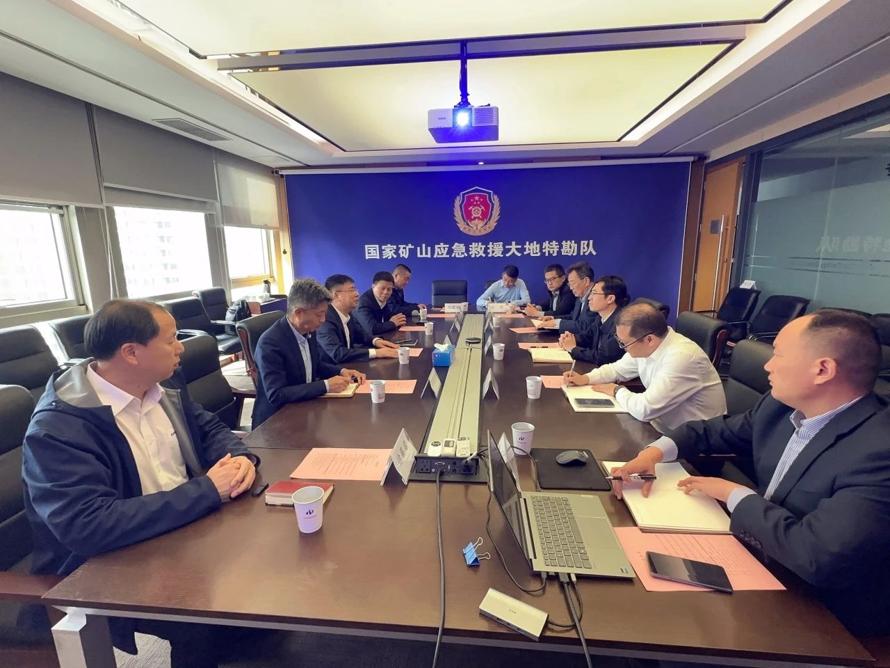 胜游网电脑版_胜游(中国)智能董事长付向东带队拜访中煤地质总局、大地特勘公司