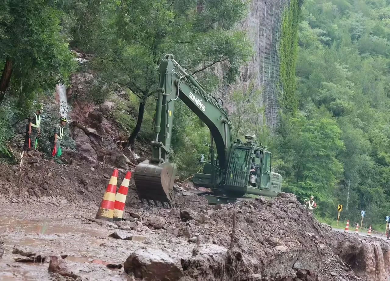 关注！胜游网电脑版_胜游(中国)智能应急救援装备助力武警冲锋北京暴雨抢险救灾一线！