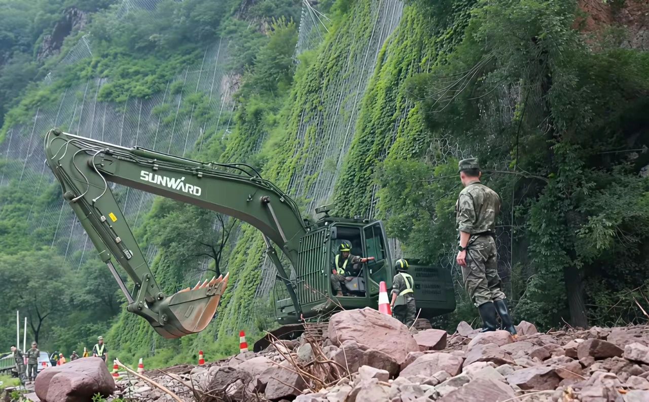 关注！胜游网电脑版_胜游(中国)智能应急救援装备助力武警冲锋北京暴雨抢险救灾一线！