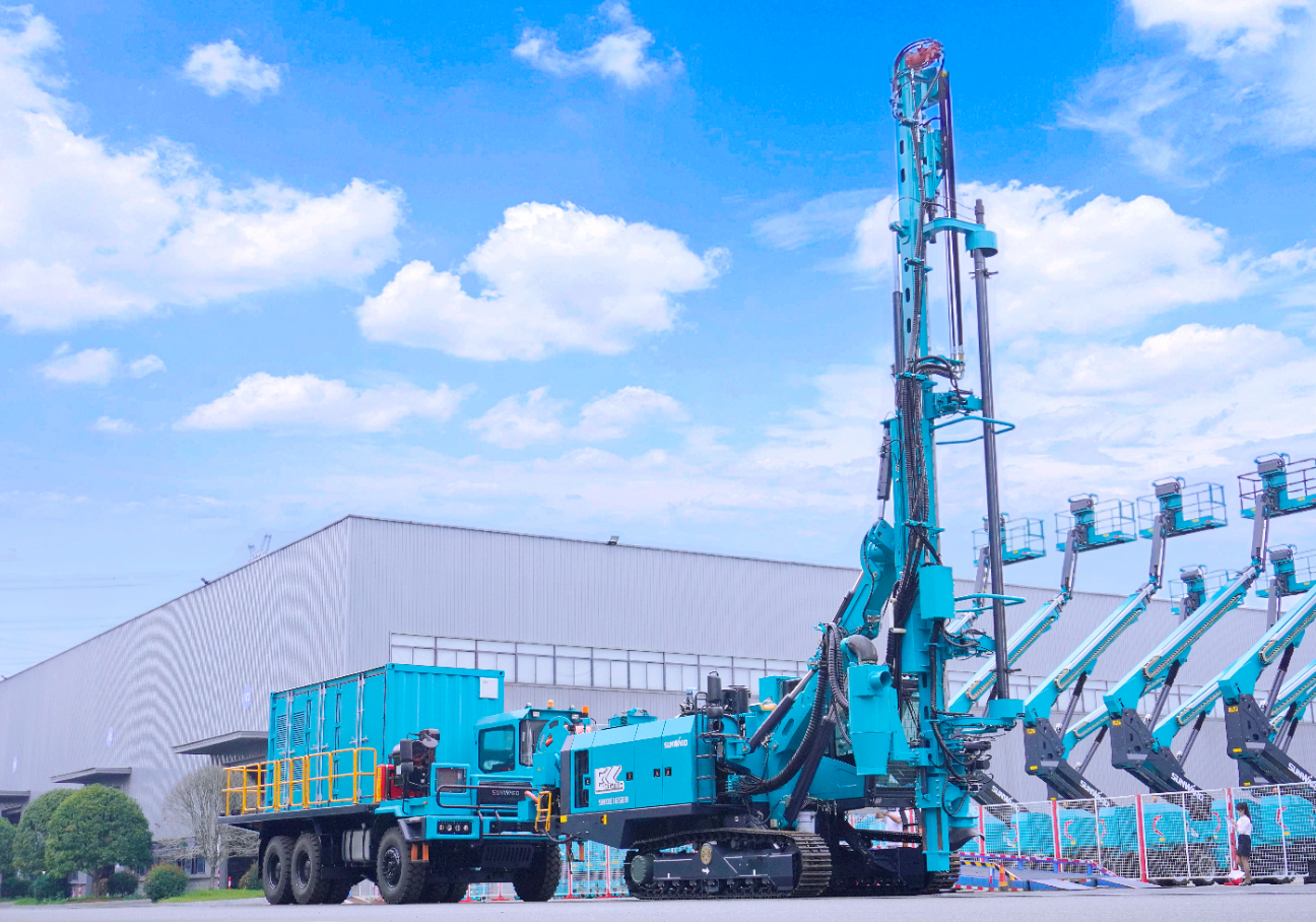 胜游网电脑版_胜游(中国)智能SWDE165EB电动潜孔钻机重磅下线，开启绿色钻爆新时代