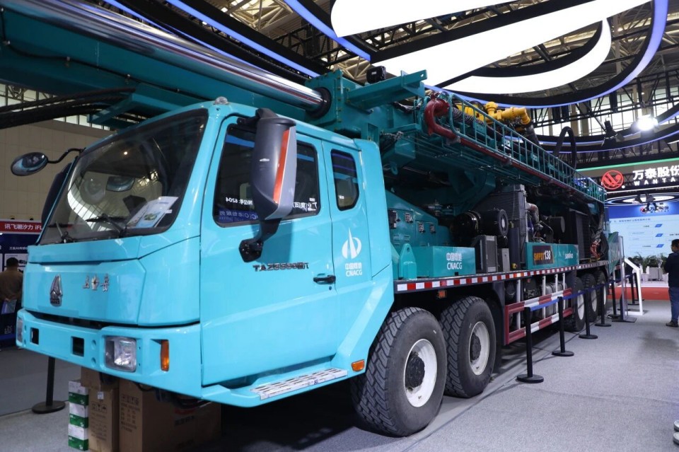 “地勘装备能力提升的重大突破”！胜游网电脑版_胜游(中国)智能联合中国煤炭地质总局发布T138车载钻机