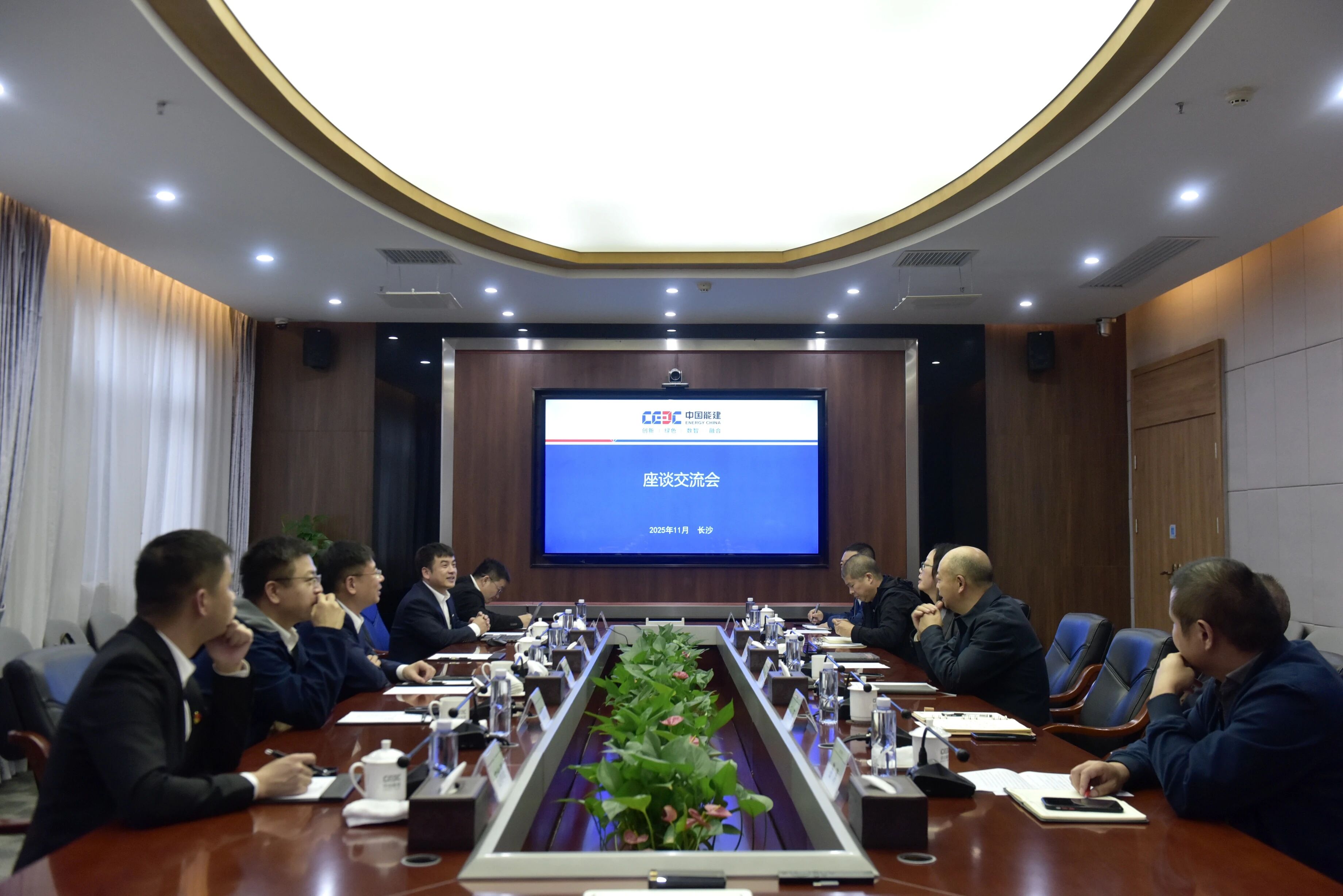 胜游网电脑版_胜游(中国)智能与易普力开展座谈交流，谱写互利共赢新篇章