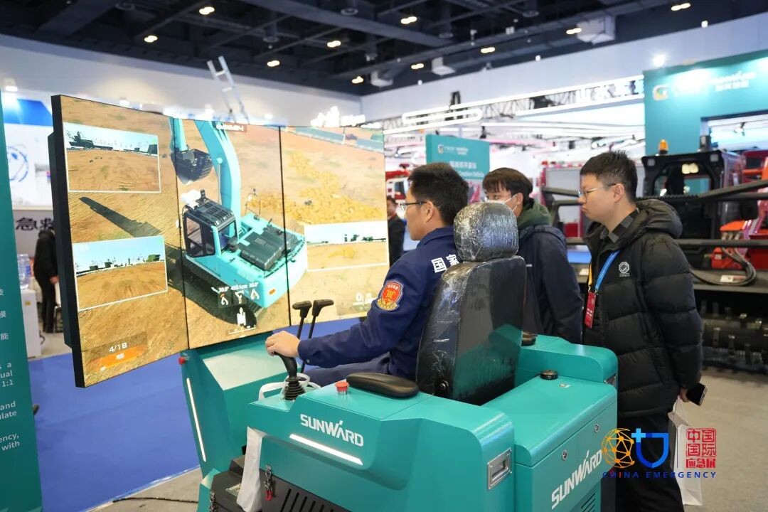 关注！胜游网电脑版_胜游(中国)特装核心装备闪耀2025中国国际应急管理展览会