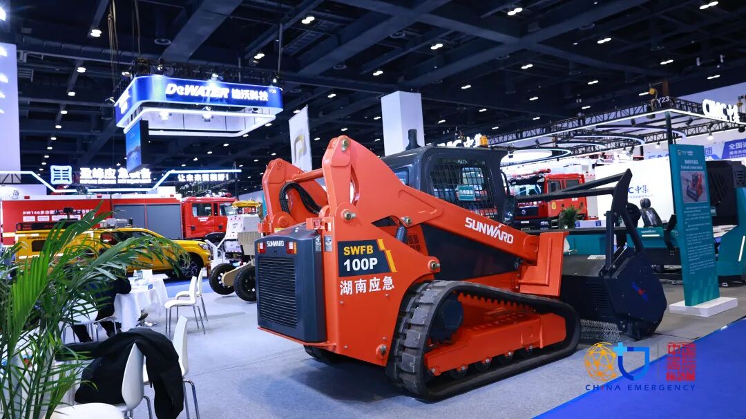 关注！胜游网电脑版_胜游(中国)特装核心装备闪耀2025中国国际应急管理展览会