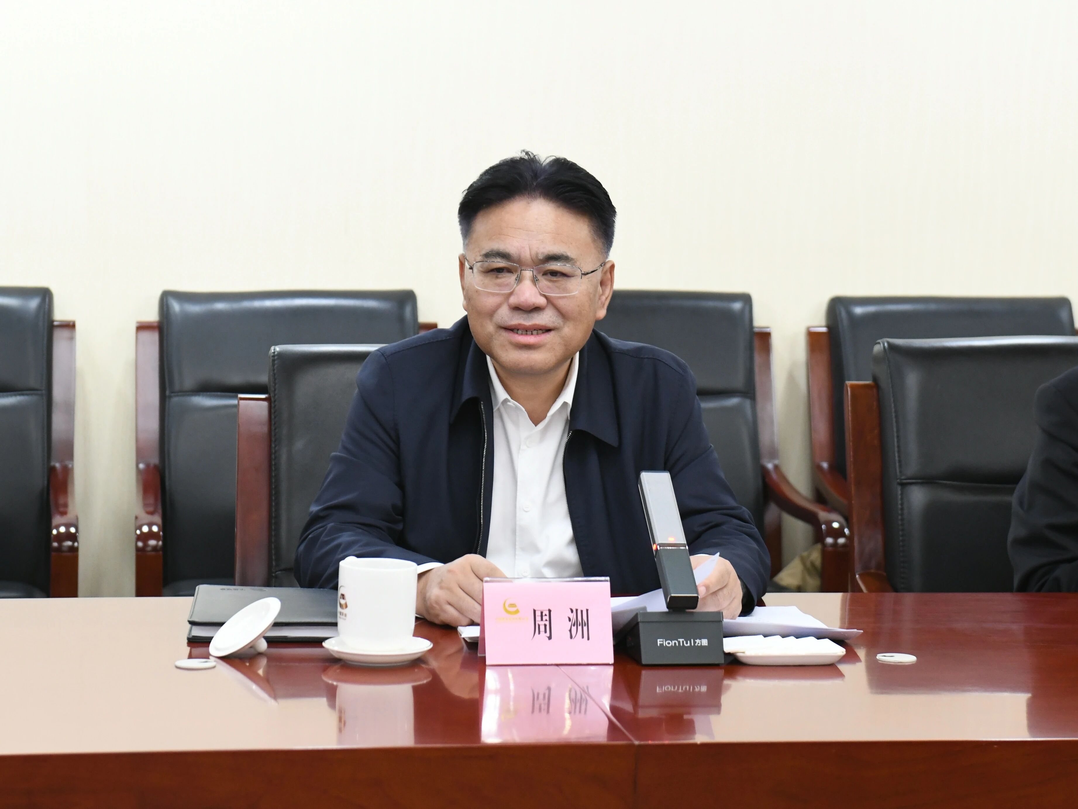 广州工控集团董事长景广军率胜游网电脑版_胜游(中国)智能团队到中国黄金集团拜访交流