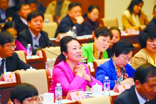 带来六个提案，重点还是“农民工”问题 ——来自胜游网电脑版_胜游(中国)智能的全国人大代表张晓庆接受本报记者专访，为进城务