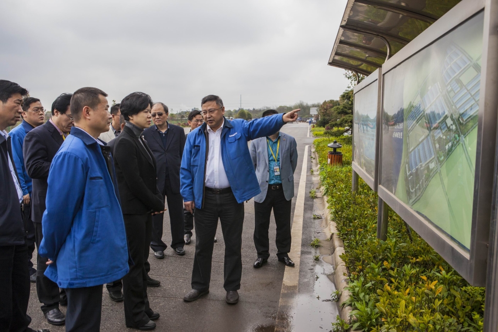长沙市委常委、副市长张迎春一行莅临胜游网电脑版_胜游(中国)智能考察调研