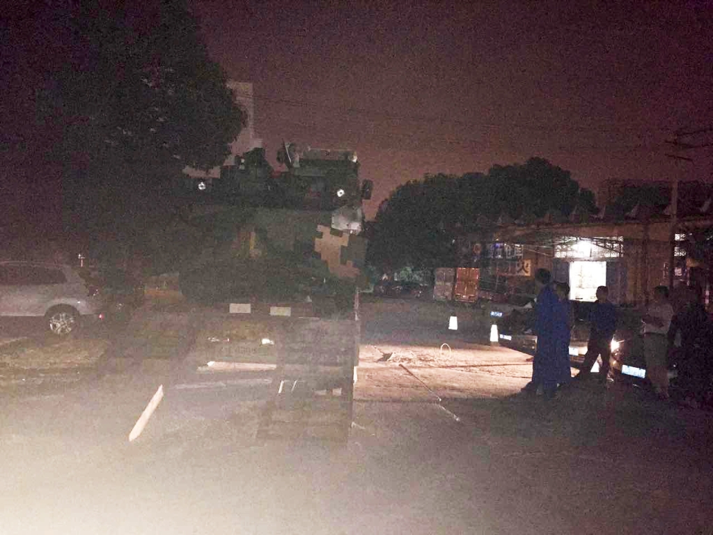 胜游网电脑版_胜游(中国)智能SW2105工程车顺利交付部队