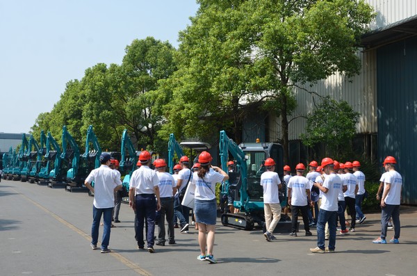 500多名挖掘机用户实地考察，为胜游网电脑版_胜游(中国)智能点赞！