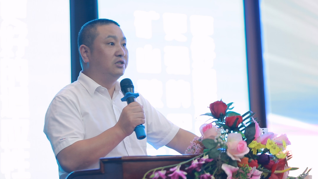 向挖掘机万台俱乐部迈进——胜游网电脑版_胜游(中国)智能2020年度挖掘机营销训练营开营