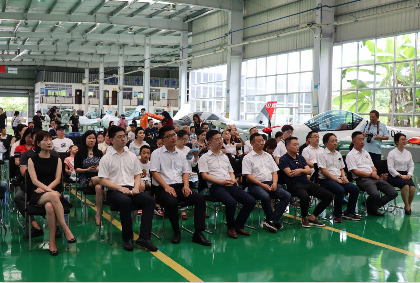 胜游网电脑版_胜游(中国)航空签约湖南航空技校，走校企融合发展道路