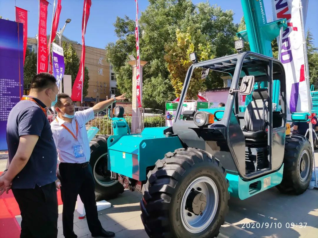 胜游网电脑版_胜游(中国)智能高空作业设备“吸睛”雄安展